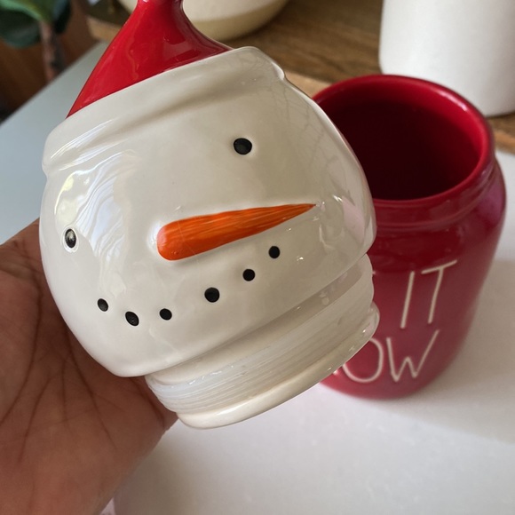 ❤️… Rae Dunn Snowman Jar - Picture 2 of 4